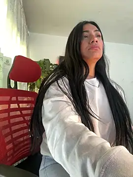 Snapshot of emmily_d chatting on 18, 11, 2025 emmily d online show from 18, 11, 2025