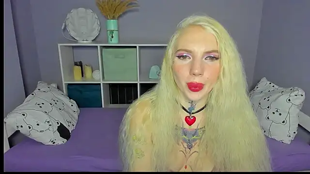 Snapshot of AnneTenet chatting on 14, 2, 2025 AnneTenet online show from 14, 2, 2025