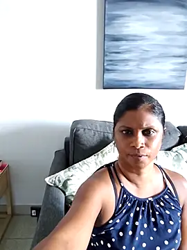 Snapshot of Sensual_indian7 chatting on 6, 3, 2025 Sensual indian7 online show from 6, 3, 2025