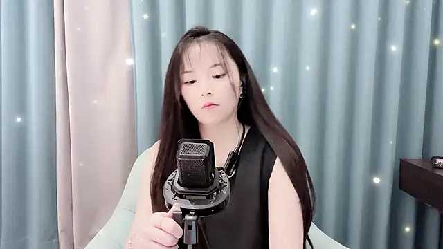 Snapshot of Original-HeartBaby chatting on 3, 10, 2025 Original-HeartBaby online show from 3, 10, 2025