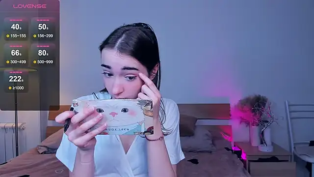 Snapshot of PollyBeev chatting on 7, 2, 2025 PollyBeev online show from 7, 2, 2025