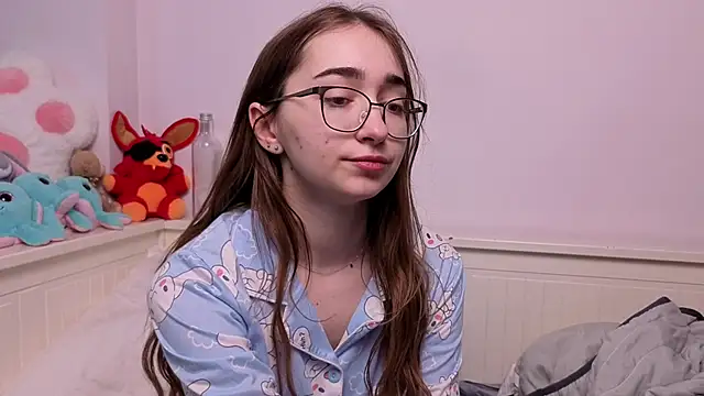 PollyBeev online show from 28, 5, 2026