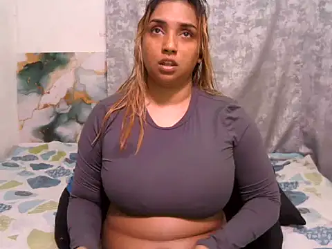 Snapshot of GORGEOUSLIPS chatting on 20, 6, 2026 GORGEOUSLIPS online show from 20, 6, 2026