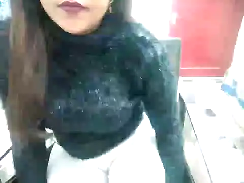 Snapshot of aarushi_sharmaa chatting on 3, 2, 2025 aarushi sharmaa online show from 3, 2, 2025
