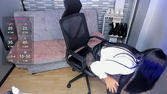 coniie jhons online show from 3, 2, 2025