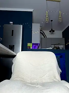 NickiLike online show from 21, 9, 2025