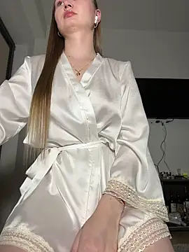 NickiLike online show from 15, 4, 2026