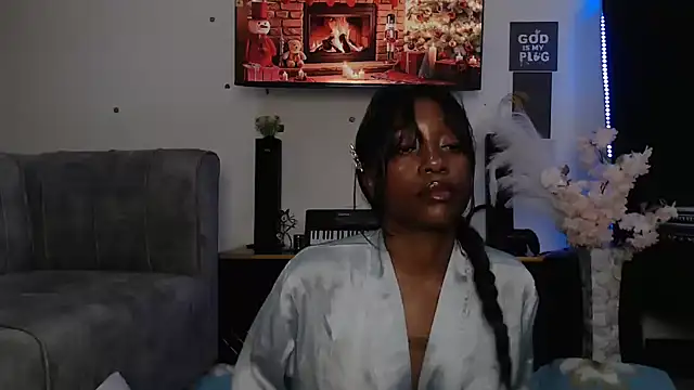 Snapshot of Zuri- chatting on 2, 12, 2025 Zuri- online show from 2, 12, 2025