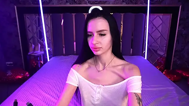 Snow WhiteeeX online show from 17, 2, 2026