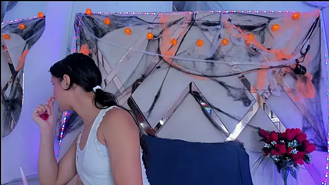 ninaht online show from 27, 10, 2025