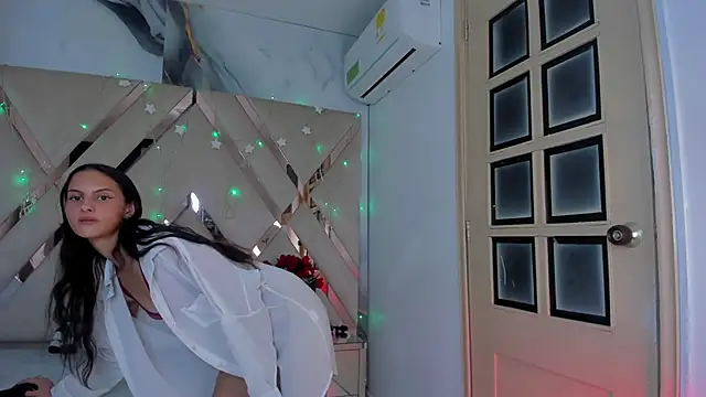 ninaht online show from 22, 12, 2025