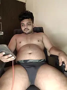 Snapshot of Mr_Handsome_hunk chatting on 10, 12, 2024 Mr Handsome hunk online show from 10, 12, 2024