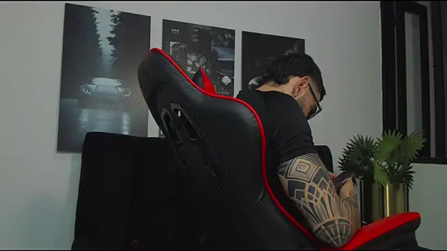 Snapshot of Austin_bolt chatting on 8, 2, 2025 Austin bolt online show from 8, 2, 2025