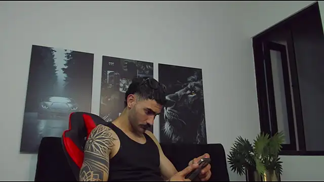 Snapshot of Austin_bolt chatting on 12, 2, 2025 Austin bolt online show from 12, 2, 2025