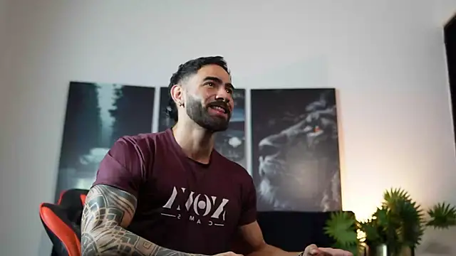 Snapshot of Austin_bolt chatting on 2, 10, 2025 Austin bolt online show from 2, 10, 2025