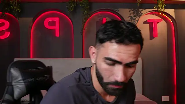 Snapshot of Austin_bolt chatting on 28, 10, 2025 Austin bolt online show from 28, 10, 2025