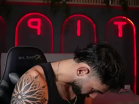 Snapshot of Austin_bolt chatting on 11, 11, 2025 Austin bolt online show from 11, 11, 2025