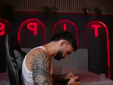 Snapshot of Austin_bolt chatting on 13, 11, 2025 Austin bolt online show from 13, 11, 2025