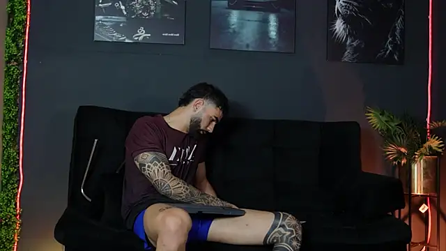 Snapshot of Austin_bolt chatting on 3, 12, 2025 Austin bolt online show from 3, 12, 2025