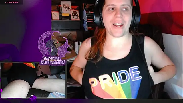 Snapshot of Rae-Suon chatting on 4, 1, 2025 Rae-Suon online show from 4, 1, 2025
