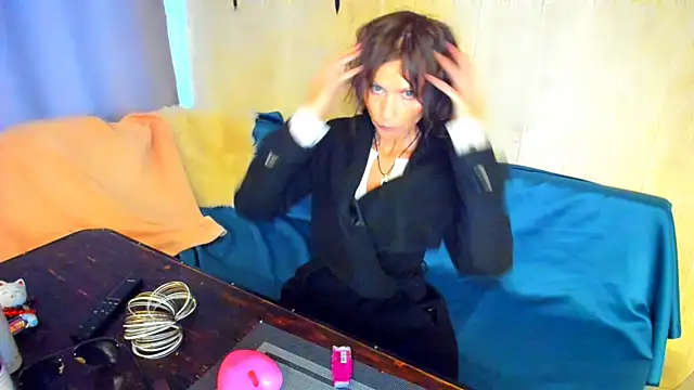 Snapshot of Elizabe_th chatting on 24, 6, 2026 Elizabe th online show from 24, 6, 2026