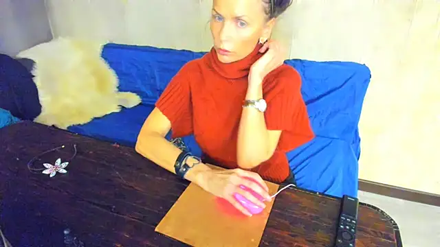 Snapshot of Elizabe_th chatting on 24, 7, 2026 Elizabe th online show from 24, 7, 2026