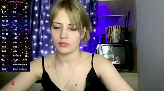 Snapshot of PureAlisMiracle chatting on 8, 12, 2024 PureAlisMiracle online show from 8, 12, 2024