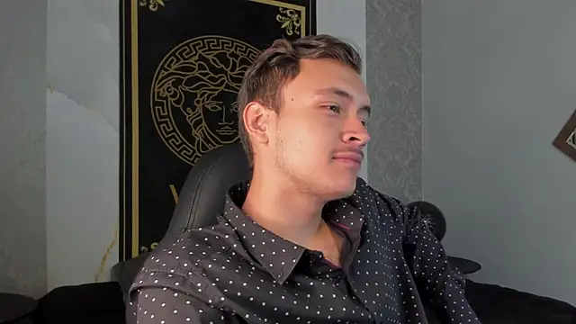 Snapshot of Desmon_Clark chatting on 7, 1, 2025 Desmon Clark online show from 7, 1, 2025