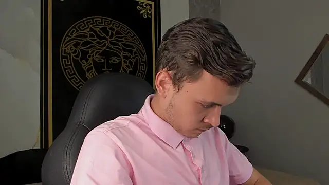 Snapshot of Desmon_Clark chatting on 10, 1, 2025 Desmon Clark online show from 10, 1, 2025