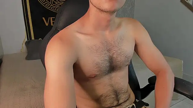 Snapshot of Desmon_Clark chatting on 14, 1, 2025 Desmon Clark online show from 14, 1, 2025