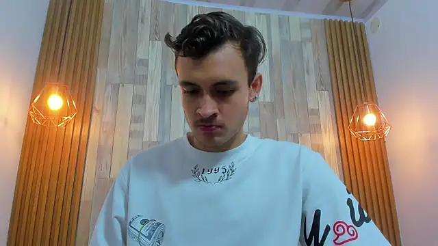 Snapshot of Desmon_Clark chatting on 17, 1, 2025 Desmon Clark online show from 17, 1, 2025