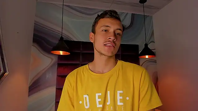 Snapshot of Desmon_Clark chatting on 20, 1, 2025 Desmon Clark online show from 20, 1, 2025