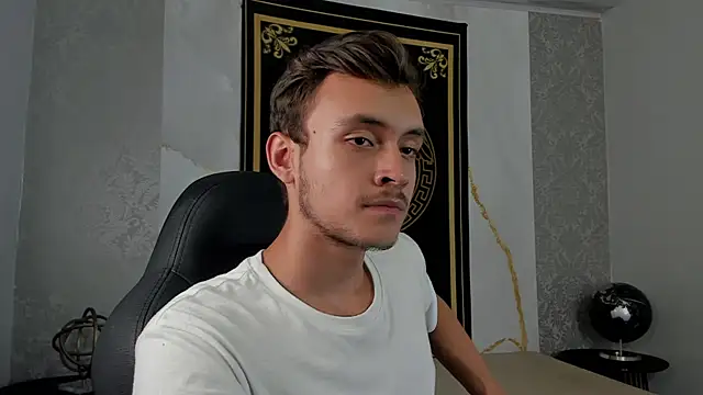 Snapshot of Desmon_Clark chatting on 29, 1, 2025 Desmon Clark online show from 29, 1, 2025