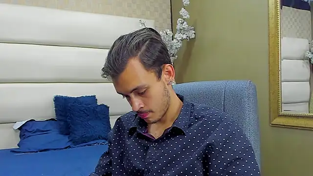 Snapshot of Desmon_Clark chatting on 30, 1, 2025 Desmon Clark online show from 30, 1, 2025