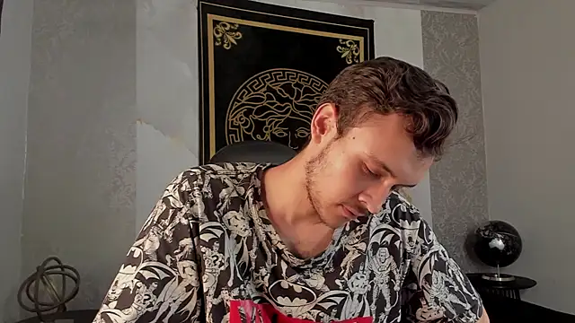 Snapshot of Desmon_Clark chatting on 2, 2, 2025 Desmon Clark online show from 2, 2, 2025