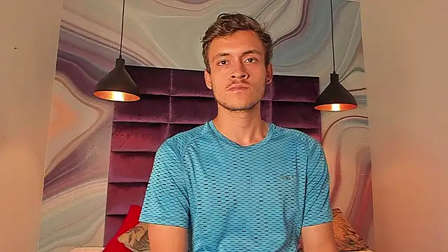 Snapshot of Desmon_Clark chatting on 4, 2, 2025 Desmon Clark online show from 4, 2, 2025