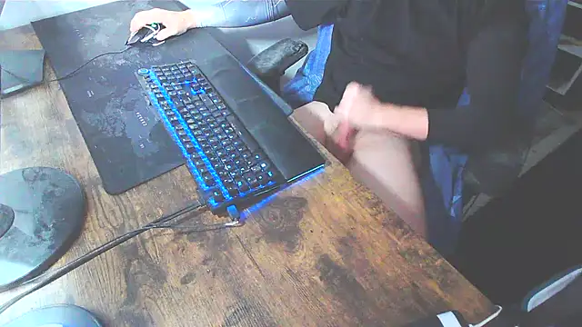 WouldLovetoFuckYou666 online show from 4, 12, 2025