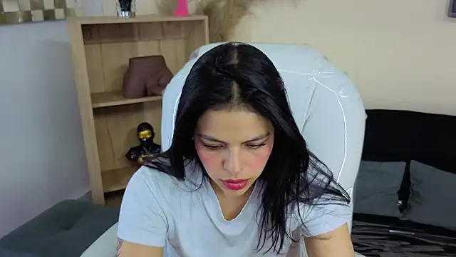 Eliie Ruizz online show from 18, 10, 2025