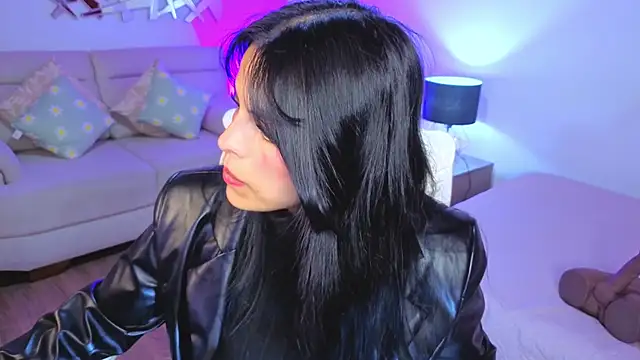 Eliie Ruizz online show from 9, 4, 2026