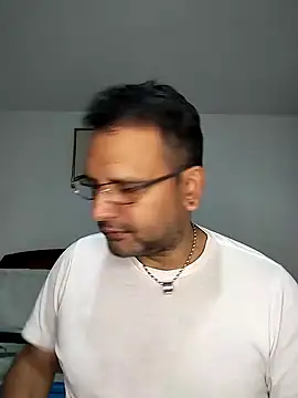 RogueTraveler online show from 2, 2, 2025