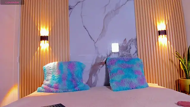 valentina lux online show from 17, 9, 2025