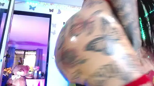 Snapshot of goddess_BigassCock chatting on 19, 2, 2026 goddess BigassCock online show from 19, 2, 2026