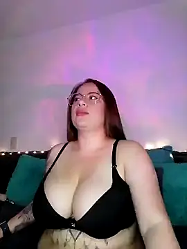 Snapshot of soofy__ chatting on 17, 11, 2025 soofy online show from 17, 11, 2025