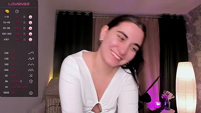 hannacheekss  online show from 17, 2, 2025