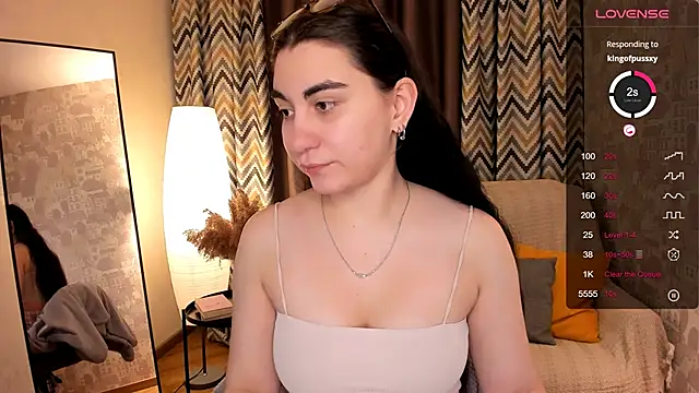 hannacheekss  online show from 24, 2, 2025