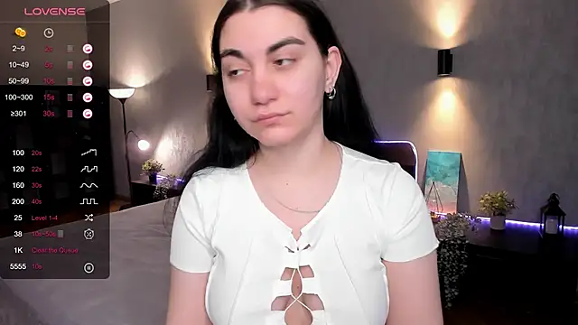 hannacheekss  online show from 7, 3, 2025