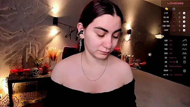 hannacheekss  online show from 21, 10, 2025