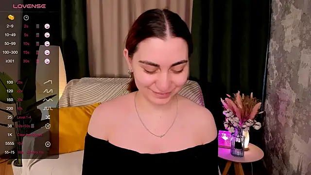 hannacheekss  online show from 11, 4, 2026