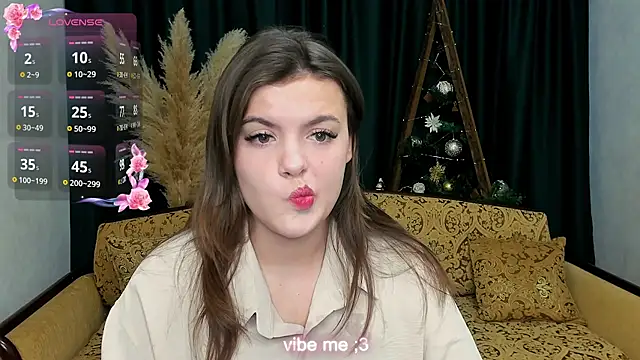 Snapshot of showmeparadise chatting on 4, 1, 2025 showmeparadise online show from 4, 1, 2025