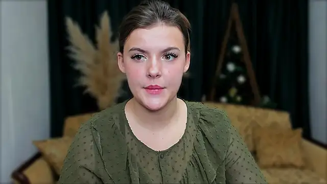 Snapshot of showmeparadise chatting on 5, 1, 2025 showmeparadise online show from 5, 1, 2025